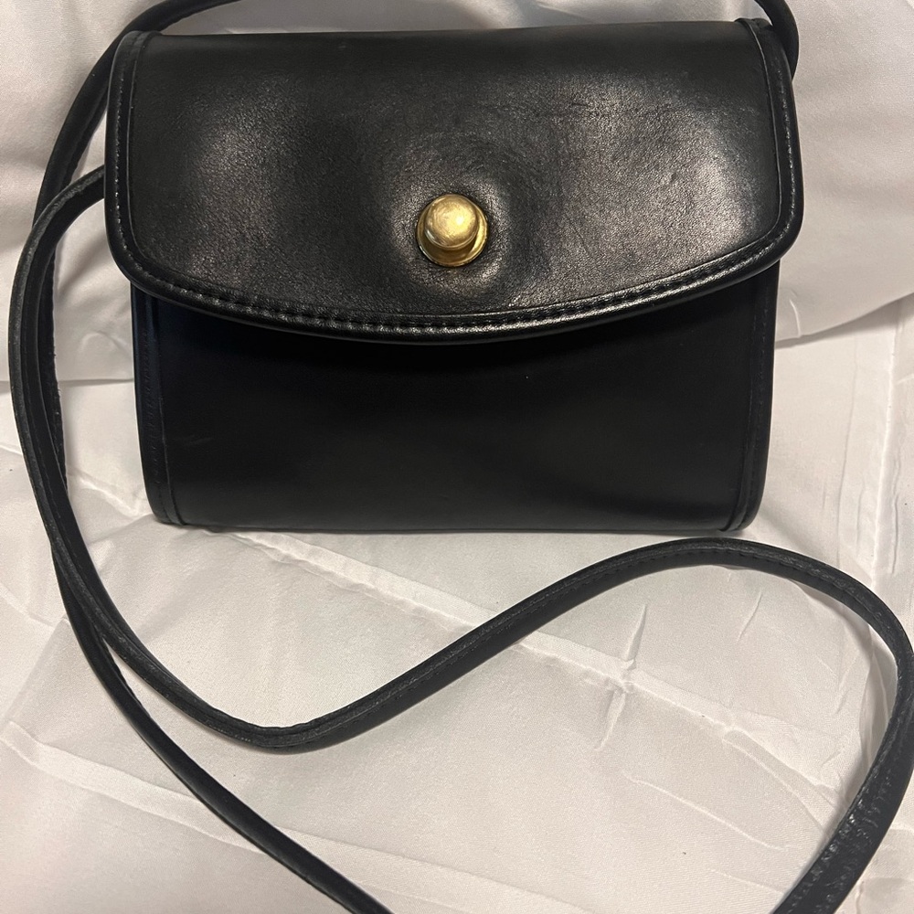 Elegant Vintage Coach Black Leather Bag